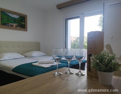 Appartamenti Val Sutomore, alloggi privati a Sutomore, Montenegro - Apartman 4_1